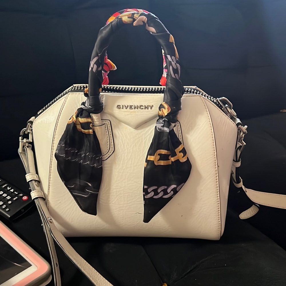 Givenchy mini antigona